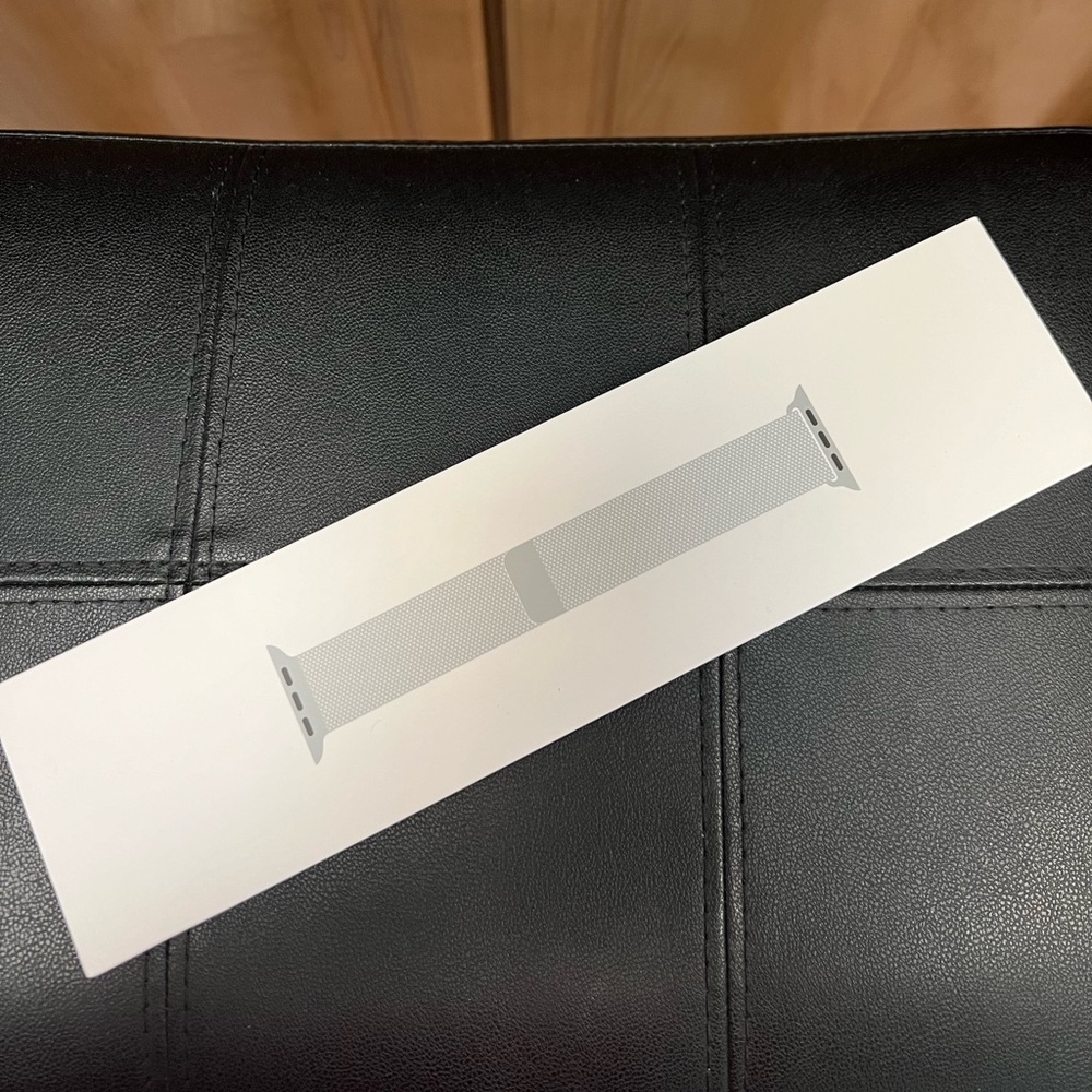 Apple Watch Stainless Steel Milanese Loop Band